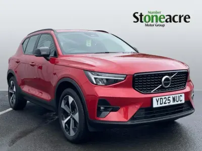 Usado Volvo XC40 Plus 2025 Vermelho SUV