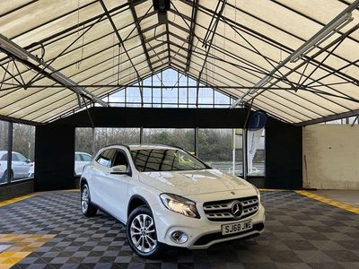 Used Mercedes GLA200 Executive 156 HP (114 kW) 2018 White SUV
