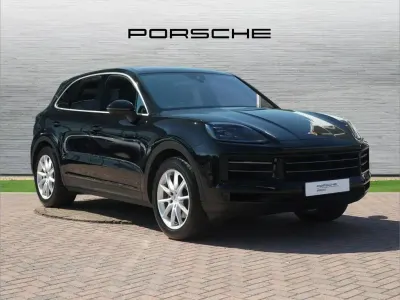 Used Porsche Cayenne 348 HP (255 kW) 2024 Black SUV