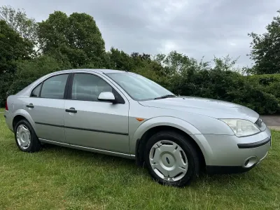 Used Ford Mondeo 145 HP (106 kW) 2002 Silver Hatchback