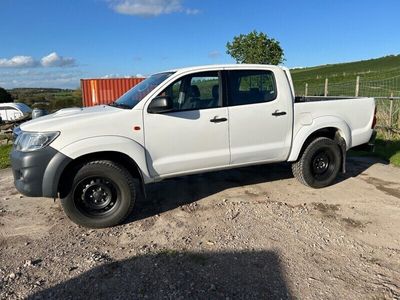 used Toyota HiLux 2.5 D-4D Active 4WD Euro 5 4dr