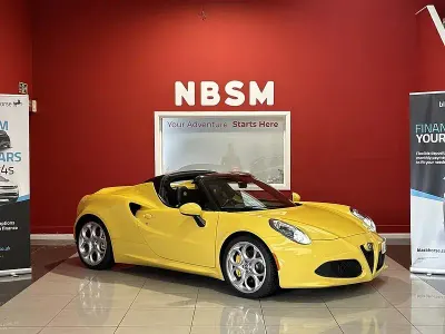 Begagnad Alfa Romeo 4C 240 HK (176 kW) 2016 Gul Cab
