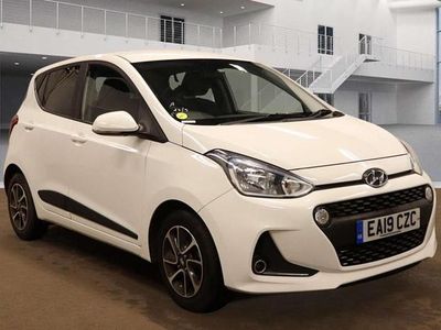 Used Hyundai i10 Premium 66 HP (48 kW) 2019 White Hatchback