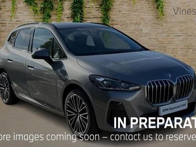 Begagnad BMW 230e Active Tourer M Sport 322 HK (236 kW) 2023 Grå Minibuss