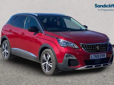 Usado Peugeot 3008 Allure 131 CV (96 kW) 2019 Rojo SUV