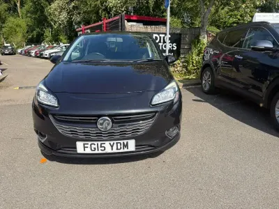 Usado Vauxhall Corsa Edition 70 HP (51 kW) 2015 Preto Citadino
