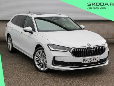 Used Skoda Superb LAURIN & KLEMENT 261 HP (191 kW) 2026 White Estate