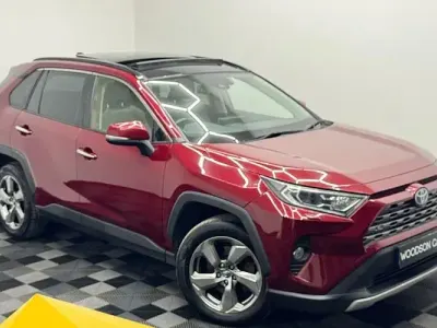 Used Toyota RAV4 Hybrid 222 HP (163 kW) 2019 Red SUV