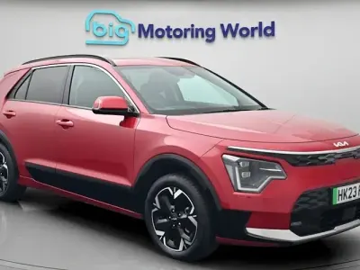 Used Kia Niro 150 kW (204 HP) 2023 Red SUV