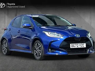 Second-hand Toyota Yaris Hybrid Design 116 CP (85 kW) 2022 Albastru Hatchback