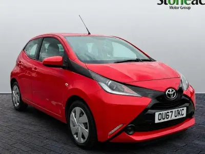 Used Toyota Aygo X-play 69 HP (50 kW) 2017 Red Hatchback