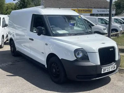 Used LEVC VN5 City 150 HP (110 kW) 2022 White MPV