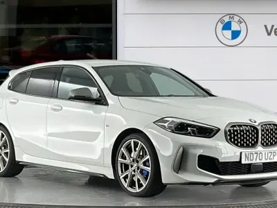 Używany BMW M135 Comfort Edition 306 KM (225 kW) 2021 Biały Hatchback