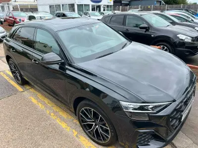 Used Audi Q8 Advanced 281 HP (206 kW) 2024 Black SUV