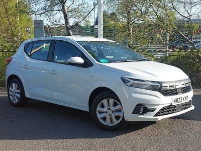 Begagnad Dacia Sandero Expression 91 HK (66 kW) 2023 Vit Halvkombi