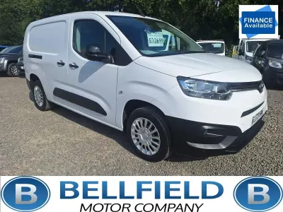 Used Toyota Proace 120 HP (88 kW) 2024 White MPV