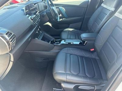 Used Citroën e-C4 Shine 98 kW (134 HP) 2022 White Hatchback