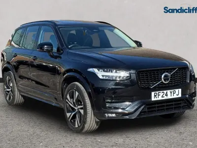 Begagnad Volvo XC90 Plus 250 HK (183 kW) 2025 Svart SUV