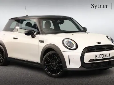 Used Mini Cooper Exclusive 134 HP (98 kW) 2023 White Hatchback