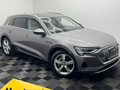 Used Audi e-tron Comfort 300 kW (408 HP) 2019 Grey SUV