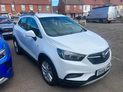Used Vauxhall Mokka X Active 115 HP (84 kW) 2016 White SUV