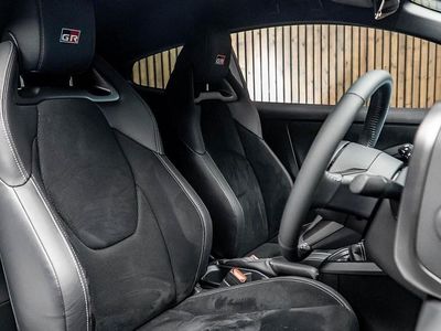 Used Toyota Yaris 2024 White Hatchback