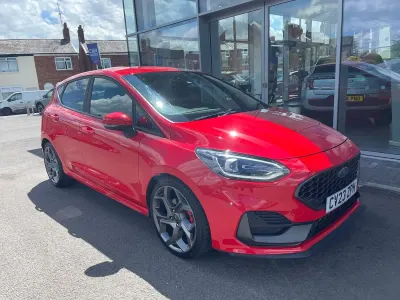 Used Ford Fiesta ST 200 HP (147 kW) 2023 Red Hatchback