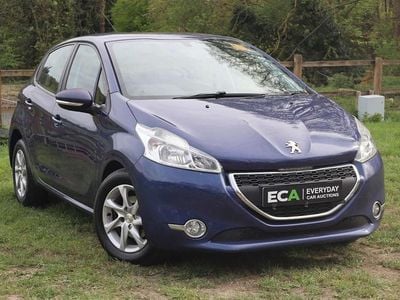 Used Peugeot 208 Active 82 HP (60 kW) 2015 Blue Hatchback