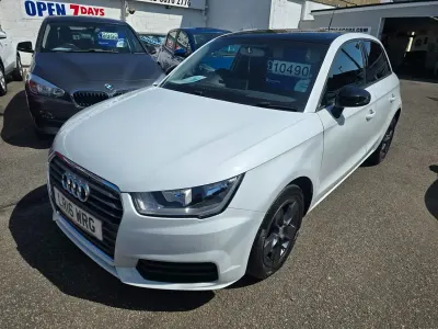 Używany Audi A1 Design 116 KM (85 kW) 2016 Biały Hatchback