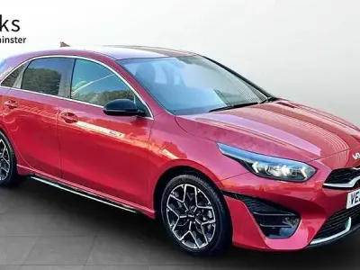 Używany Kia Ceed GT-Line 138 KM (101 kW) 2025 Czerwony Hatchback