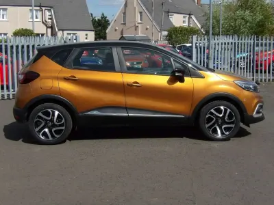 Gebraucht Renault Captur Dynamique 90 PS (66 kW) 2017 Orange SUV
