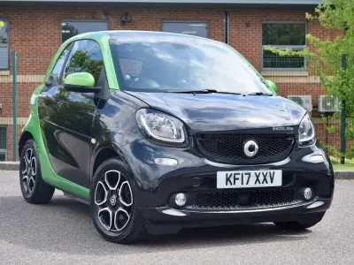 Usado Smart ForTwo Coupé Prime 60 kW (82 HP) 2017 Preto Coupé