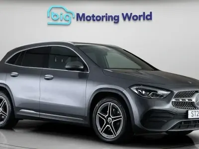 Käytetty Mercedes GLA220 AMG line 190 HP (139 kW) 2021 Harmaa Katumaasturi
