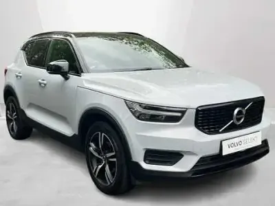 Begagnad Volvo XC40 R-Design 161 HK (118 kW) 2022 Silver SUV