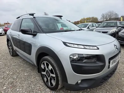 Gebraucht Citroën C4 Cactus Flair 100 PS (73 kW) 2016 Silber Kleinwagen