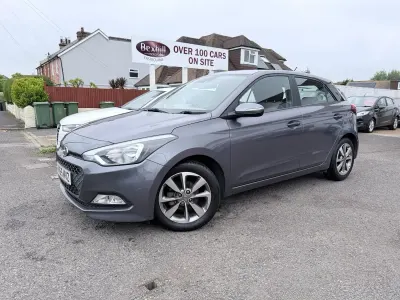 Używany Hyundai i20 SE 100 KM (73 kW) 2016 Szary Hatchback