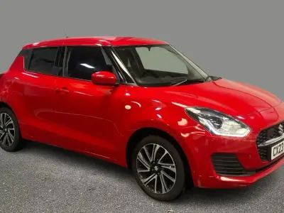 Używany Suzuki Swift SZ-L 83 KM (61 kW) 2023 Czerwony Hatchback