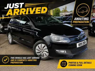 Begagnad VW Polo S 2016 Svart Halvkombi