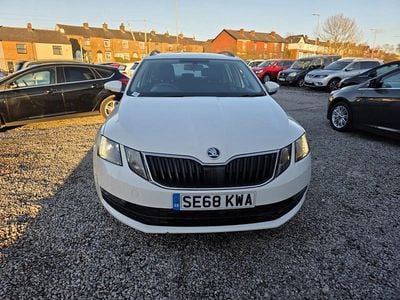 White Used 2019 Skoda Octavia SE Estate | £8,490 (Good price)