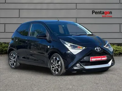 Gebraucht Toyota Aygo X-plore 69 PS (50 kW) 2018 Schwarz Kleinwagen