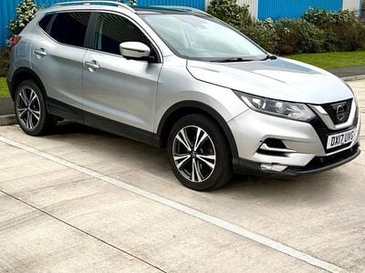 Begagnad Nissan Qashqai N-Connecta 2017 Silver SUV
