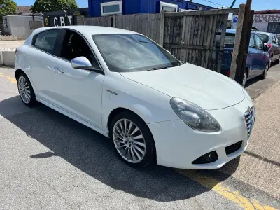 Used Alfa Romeo Giulietta Veloce 2011 White Hatchback