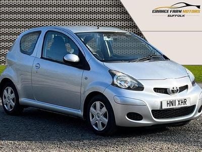 Used Toyota Aygo 68 HP (50 kW) 2011 Silver Hatchback