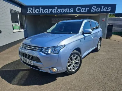 Used Mitsubishi Outlander P-HEV 200 HP (147 kW) 2014 Blue SUV