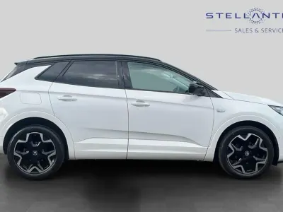 Used Vauxhall Grandland X Ultimate 128 HP (94 kW) 2023 White SUV