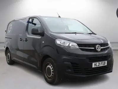 Second-hand Vauxhall Vivaro Edition 100 CP (73 kW) 2021 Negru Monovolum