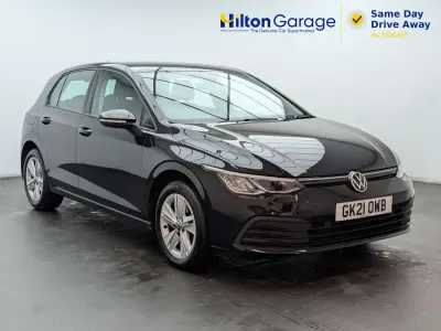 Usado VW Golf VII Life 130 CV (95 kW) 2021 Negro Utilitario