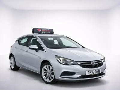 Used Vauxhall Astra Design Edition 125 HP (91 kW) 2016 Silver Hatchback