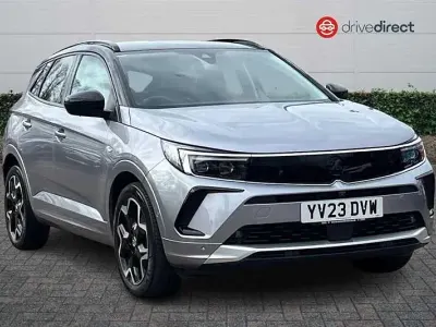 Second-hand Vauxhall Grandland X Ultimate 130 CP (95 kW) 2023 Gri SUV