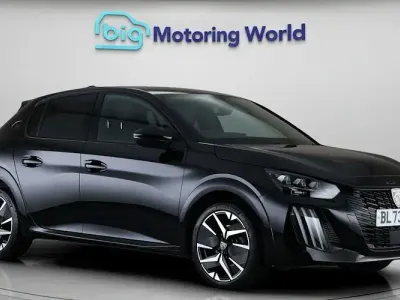 Begagnad Peugeot 208 GT 102 HK (75 kW) 2024 Svart Halvkombi